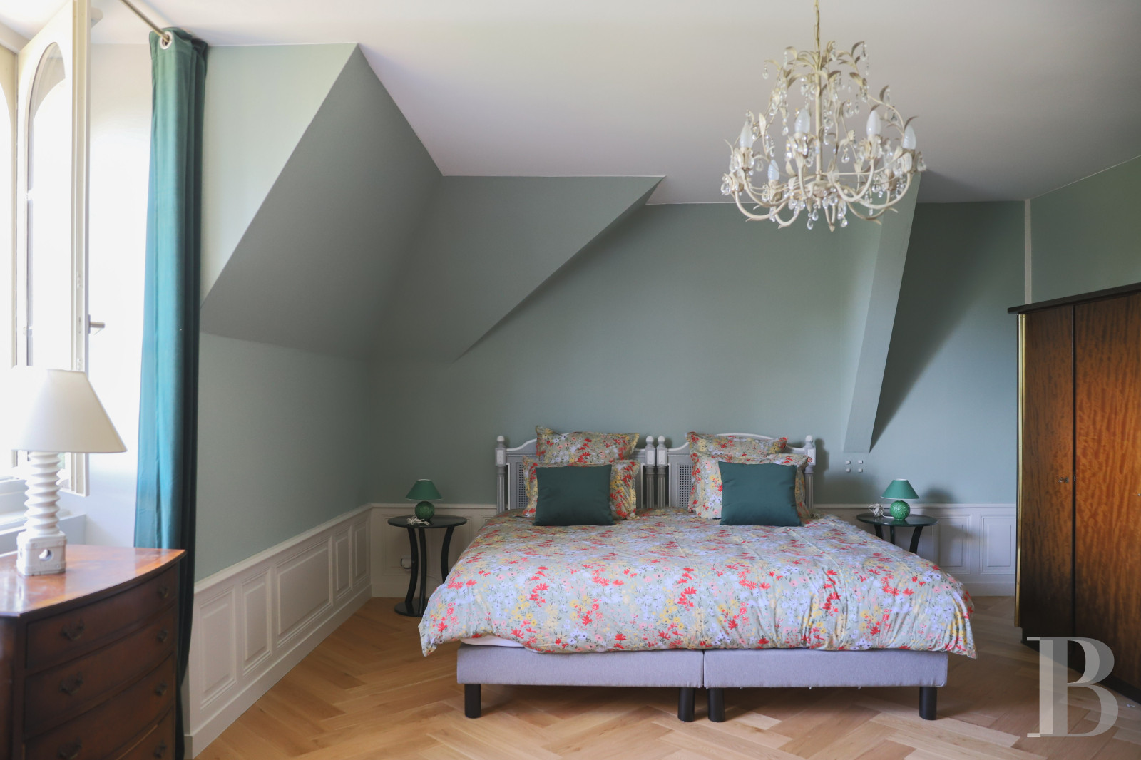 Dans la Sarthe, à l’est du Mans, un château du 19e siècle d’inspiration Renaissance dans son parc de onze hectares - photo  n°15